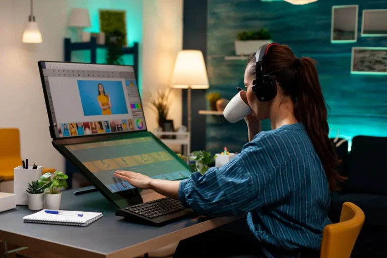 Will AI replace graphic designers?